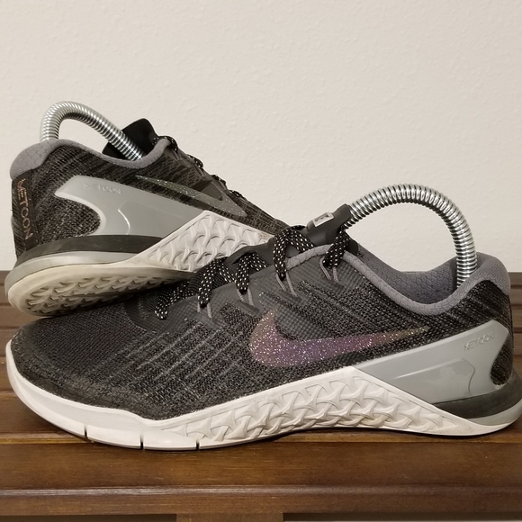 Nike Shoes - Nike Metcon 3 Iridescent Black size 7